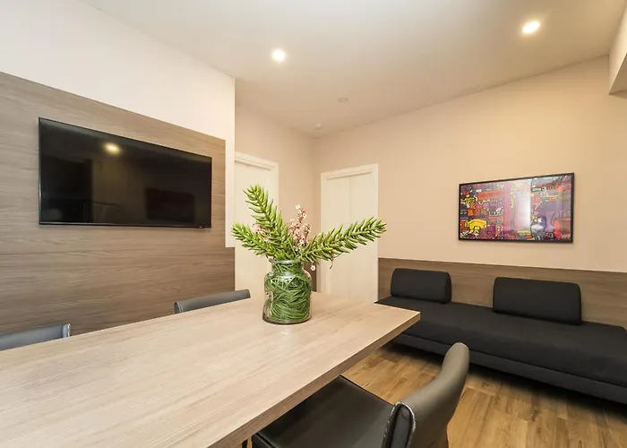 Famalu Apartments Napoli